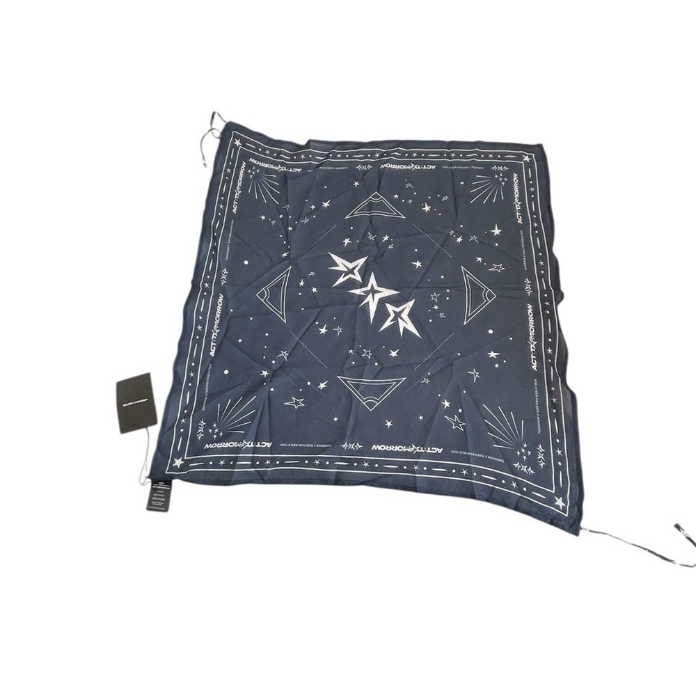 Tomorrow X Together Act: Tomorrow
Celestial Scarf - Picture 5 of 6